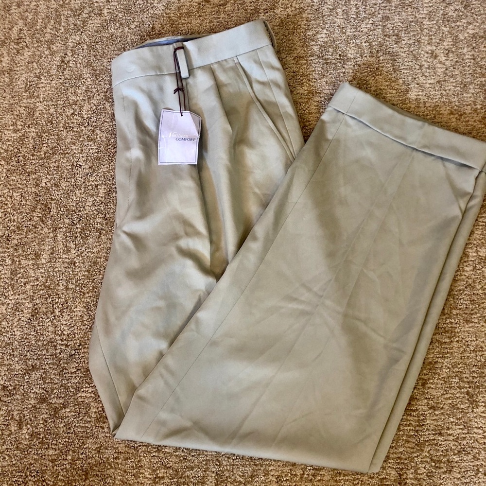 Northern Comfort pleated and cuffed dress pants